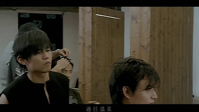 video-poster