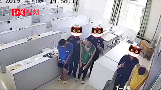 video-poster