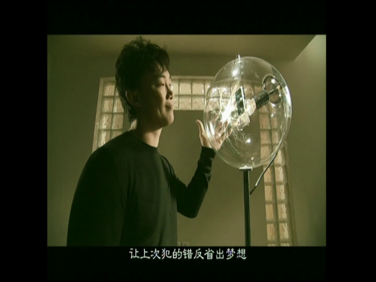 video-poster