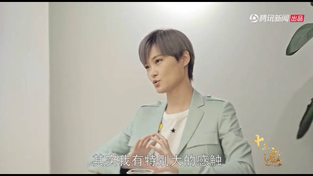 video-poster