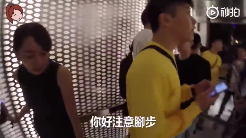 video-poster