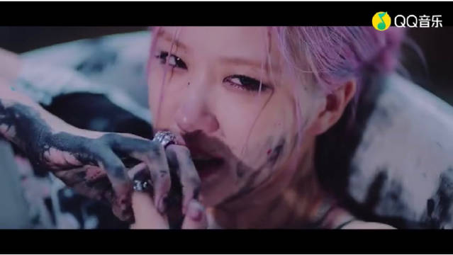 blackpink新专朴彩英哭戏