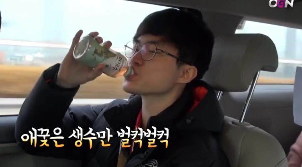 faker吨吨吨吨表情包出处