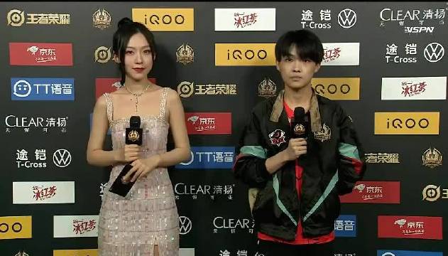 流言板dyg星宇赛后采访中单程咬金主要是久诚想玩我想玩妲己辅助